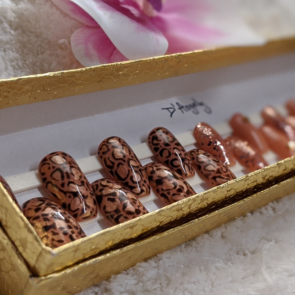 Kitty Kat Press On Nails. Firm Price.